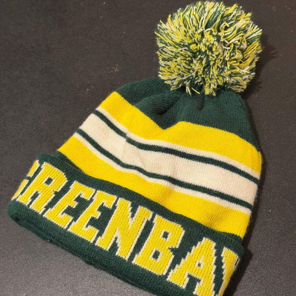Green Bay Packers Cuffed Beanie With Pom Pom Yellow White Stripes Knit Hat